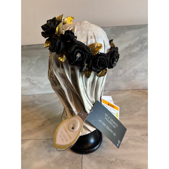 Christian LaCroix Skeleton Veiled Bride Bust Lady Veil Light Up Wreath Halloween - Picture 3 of 7